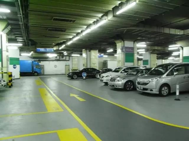 清远市区停车新政 临时车位告别全免费时代，智慧管理优化出行体验